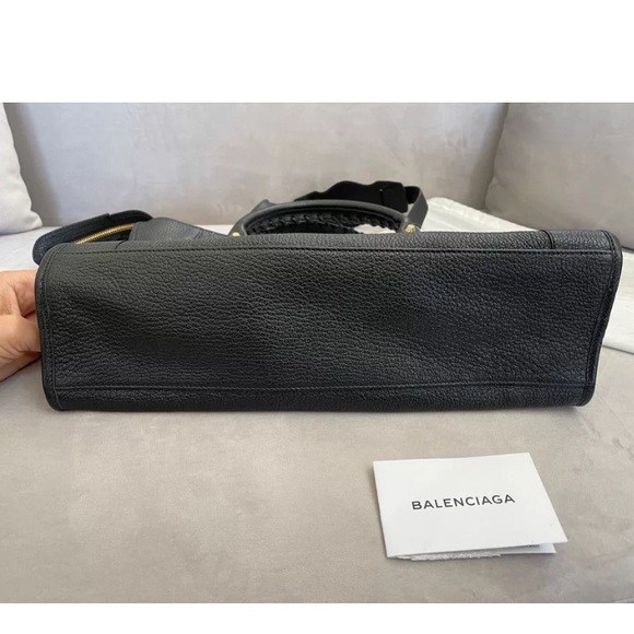 ❣️BRAND NEW BALENCIAGA HANDBAG❣️ - Picture 4 of 6